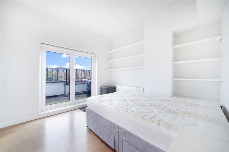 2 bedroom flat, Ovington Square, Knightsbridge SW3 - Available