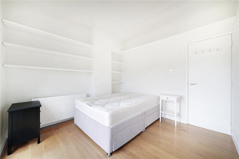 2 bedroom flat, Ovington Square, Knightsbridge SW3 - Available