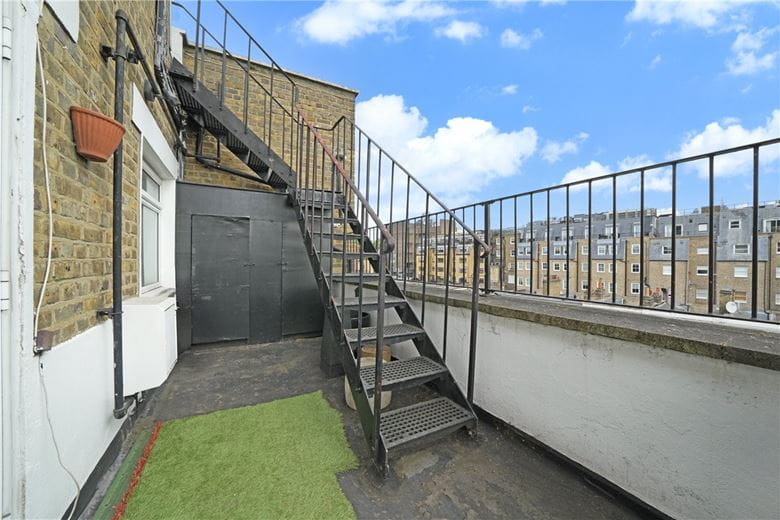 2 bedroom flat, Ovington Square, Knightsbridge SW3 - Available
