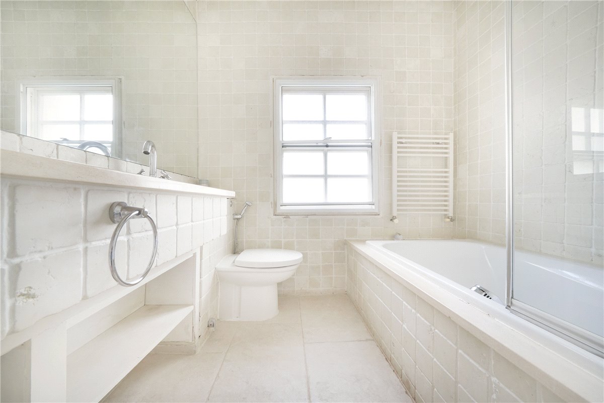 2 bedroom flat, Ovington Square, Knightsbridge SW3 - Available