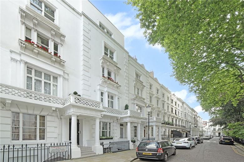 2 bedroom flat, Ovington Square, Knightsbridge SW3 - Available