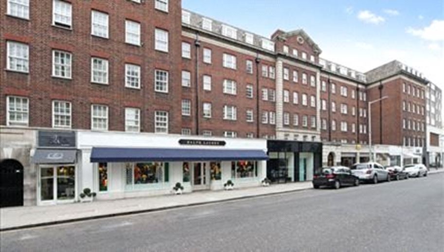 2 bedroom flat, Pelham Court, 145 Fulham Road SW3 - Available