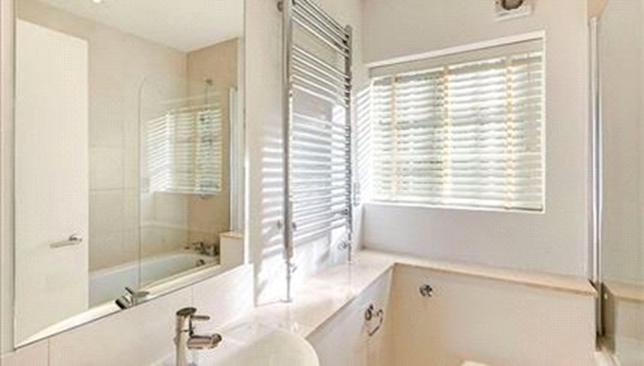 2 bedroom flat, Pelham Court, 145 Fulham Road SW3 - Available