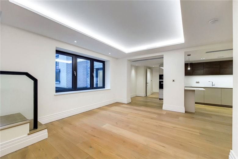 2 bedroom flat, Kensington Gardens Square, W2 - Available