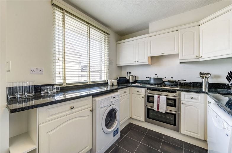 2 bedroom , Fulham Road, London SW3 - Available