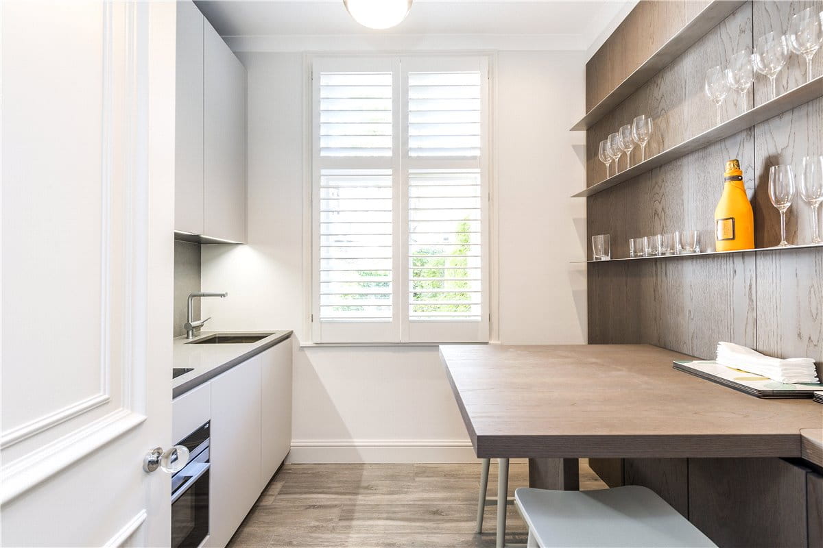 2 bedroom flat, Lennox Gardens, Knightsbridge SW1X