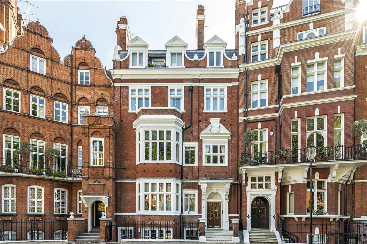 2 bedroom flat, Lennox Gardens, Knightsbridge SW1X