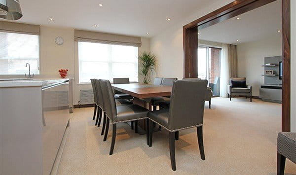 3 bedroom flat, Ennismore Gardens, London SW7 - Available