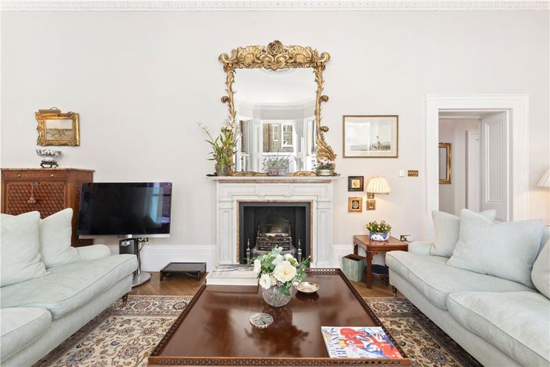 4 bedroom maisonette, Elvaston Place, South Kensington SW7 - Available