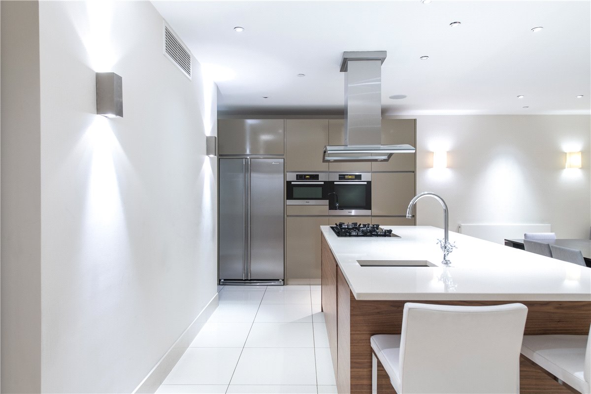 3 bedroom house, Wilton Row, Knightsbridge SW1X - Available