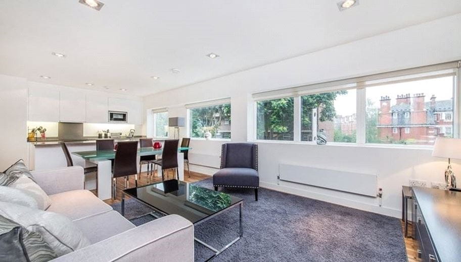 2 bedroom flat, Fulham Road, London SW3 - Available