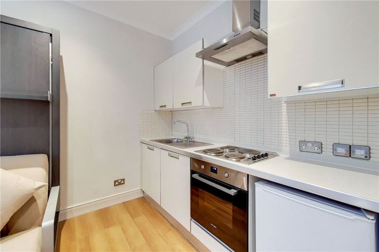 bedroom flat, Egerton Gardens, Knightsbridge SW3 - Let Agreed