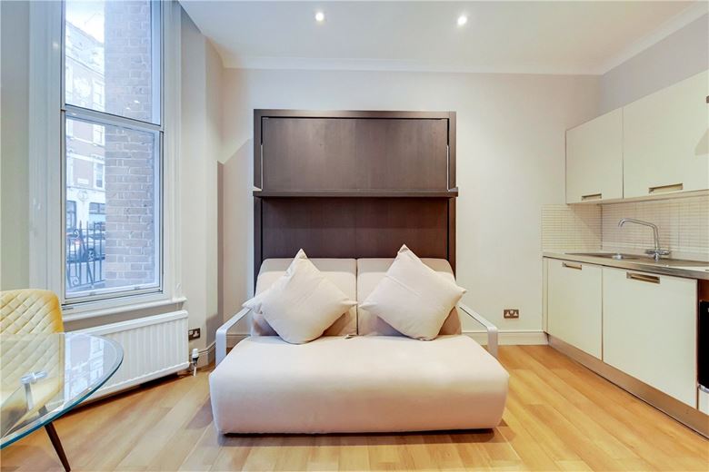  bedroom flat, Egerton Gardens, Knightsbridge SW3 - Let Agreed