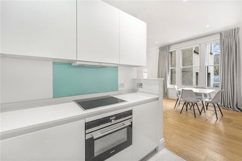 1 bedroom flat, Egerton Gardens Mews, London SW3 - Available