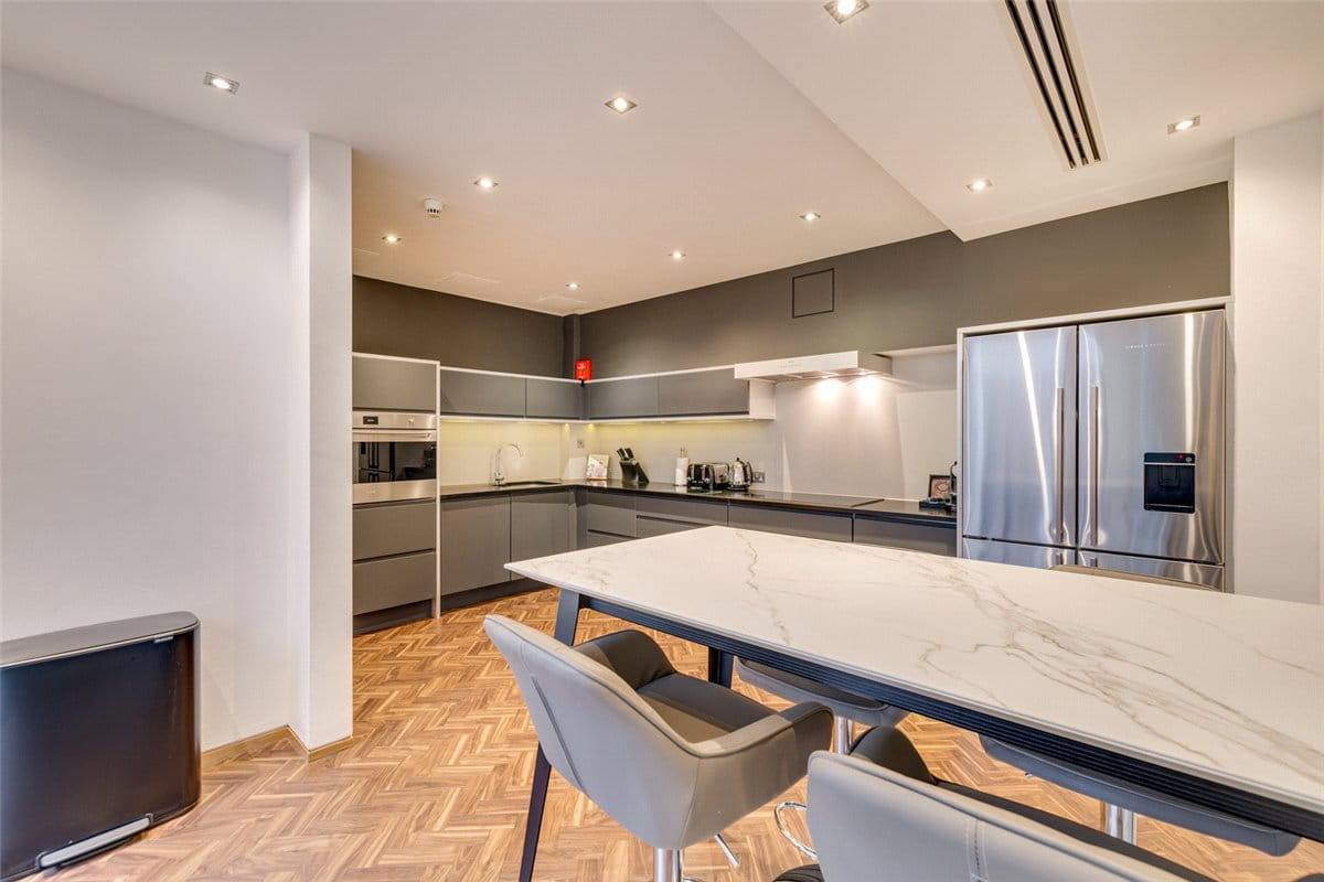 4 bedroom house, Cheval Place, Knightsbridge SW7 - Available