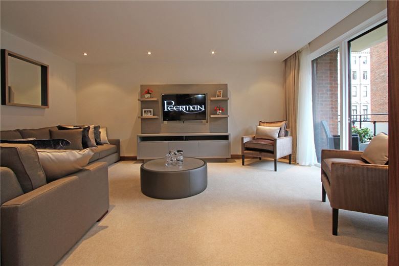 2 bedroom flat, Ennismore Gardens, SW7 - Available