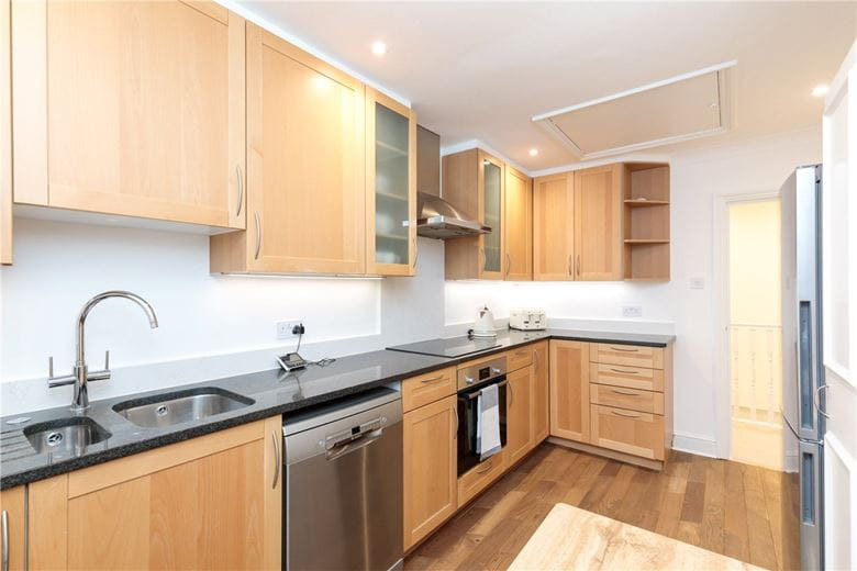 2 bedroom flat, Onslow Gardens, South Kensington SW7 - Available