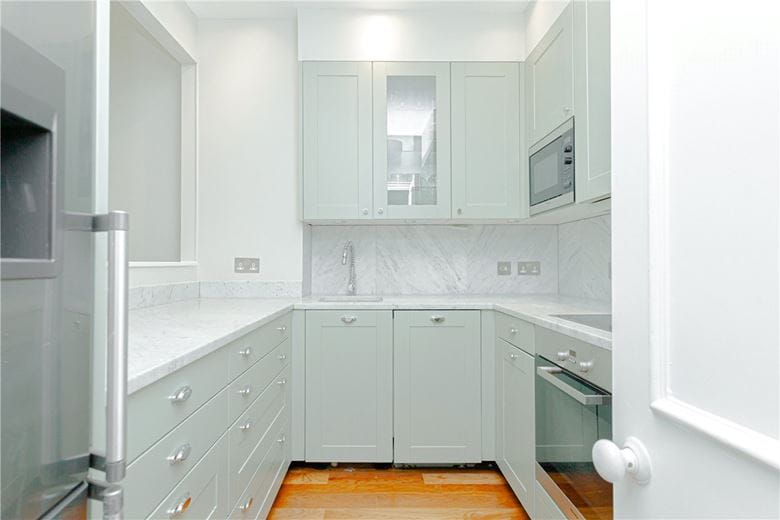 2 bedroom flat, Princes Gate, South Kensington SW7