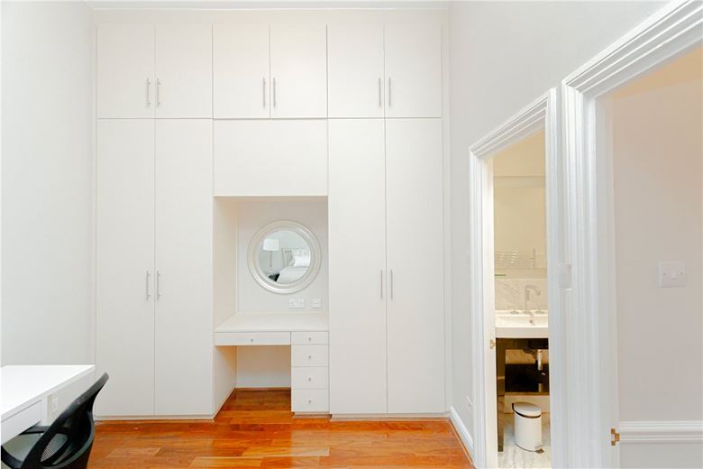 2 bedroom flat, Princes Gate, South Kensington SW7