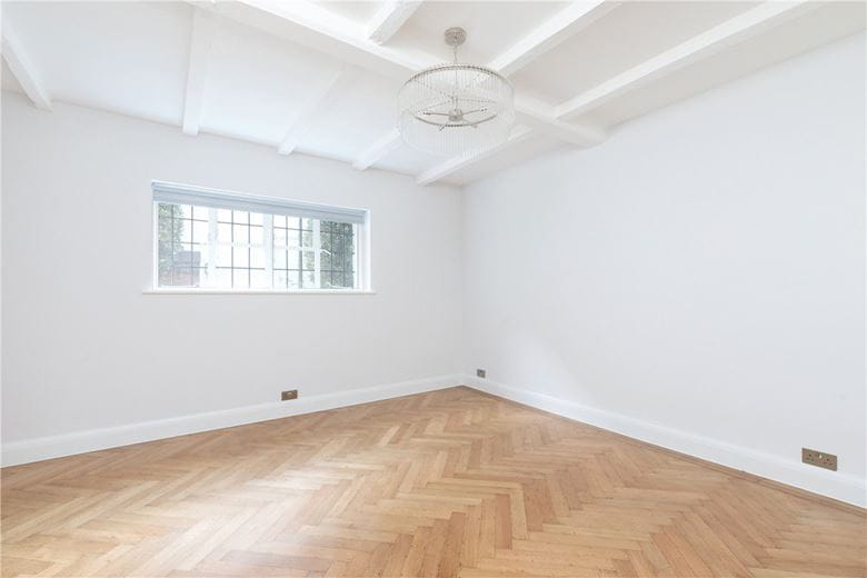 3 bedroom house, Thurloe Close, South Kensington SW7 - Available