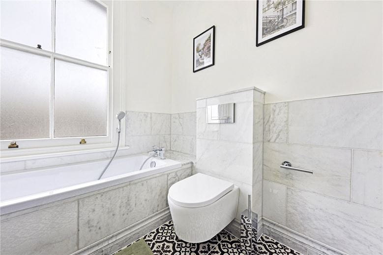 4 bedroom house, St Lawrence Terrace, North Kensington W10 - Available