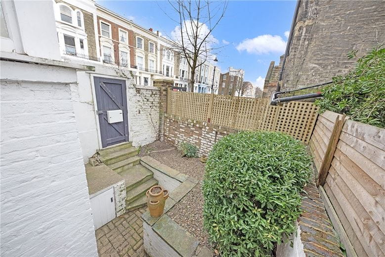 4 bedroom house, St Lawrence Terrace, North Kensington W10 - Available
