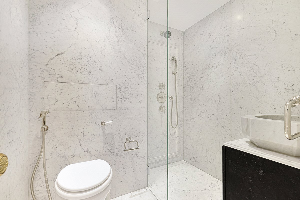 3 bedroom flat, Pont Street, Knightsbridge SW1X - Available