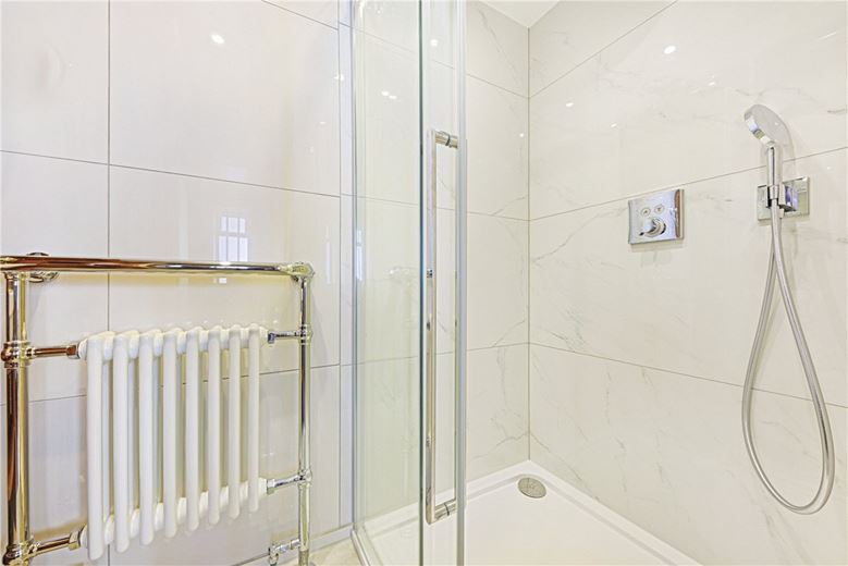 3 bedroom flat, Rosary Gardens, South Kensington SW7 - Available