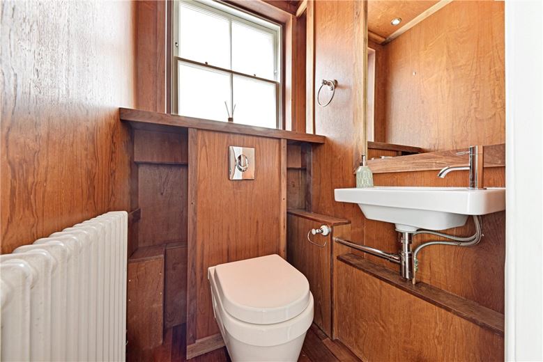 3 bedroom flat, Rosary Gardens, South Kensington SW7 - Available