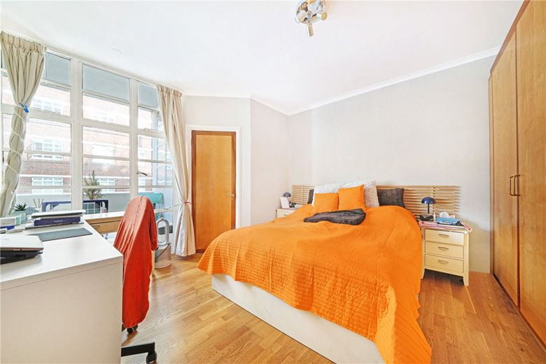 1 bedroom flat, Sloane Avenue, Chelsea SW3 - Available