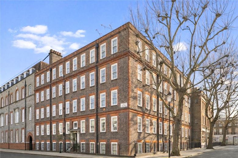 1 bedroom flat, Mallord Street, Chelsea SW3 - Available