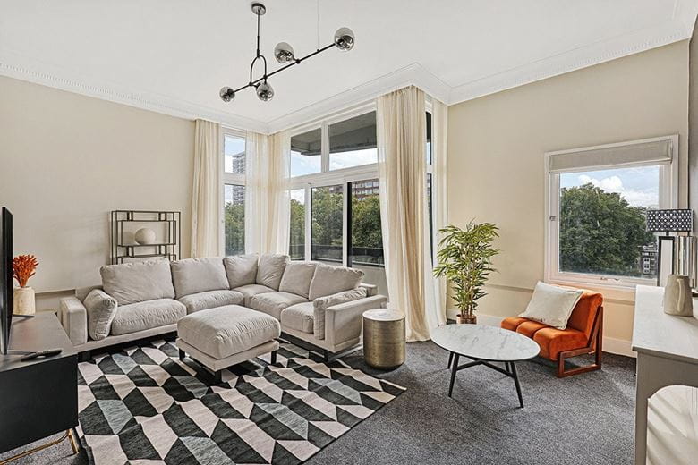 4 bedroom flat, Burwood Place, Paddington W2 - Available