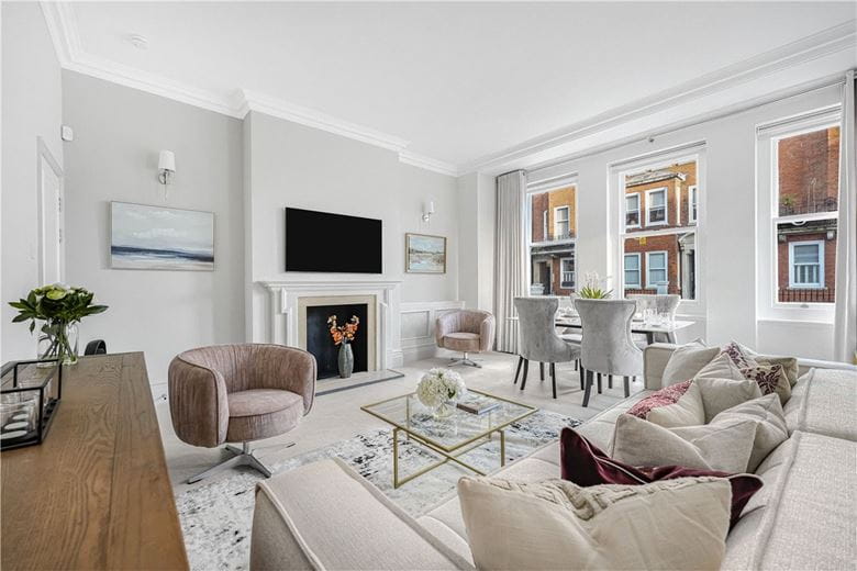 3 bedroom maisonette, Ormonde Gate, Chelsea SW3 - Available