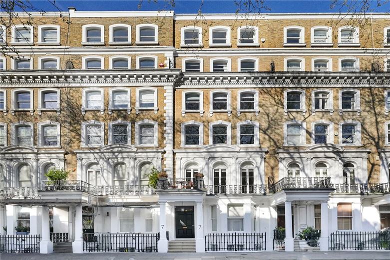 4 bedroom flat, Beaufort Gardens, Knightsbridge SW3 - Let Agreed