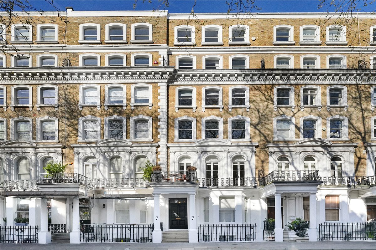 4 bedroom flat, Beaufort Gardens, Knightsbridge SW3 - Let Agreed