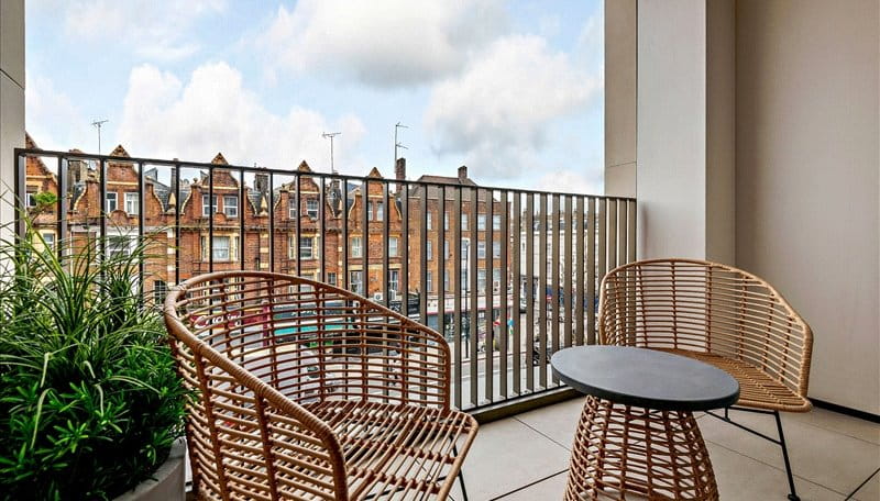 1 bedroom flat, Edgware Road, London W2 - Available