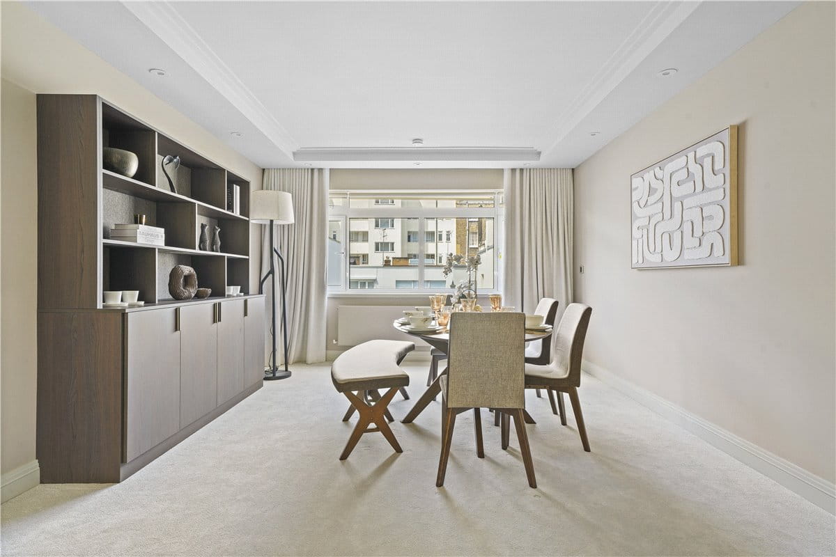 3 bedroom flat, Gloucester Square, Hyde Park Estate W2 - Available