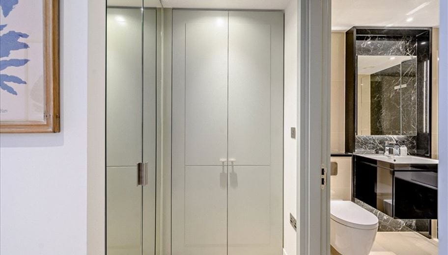 3 bedroom flat, Edgware Road, London W2 - Available