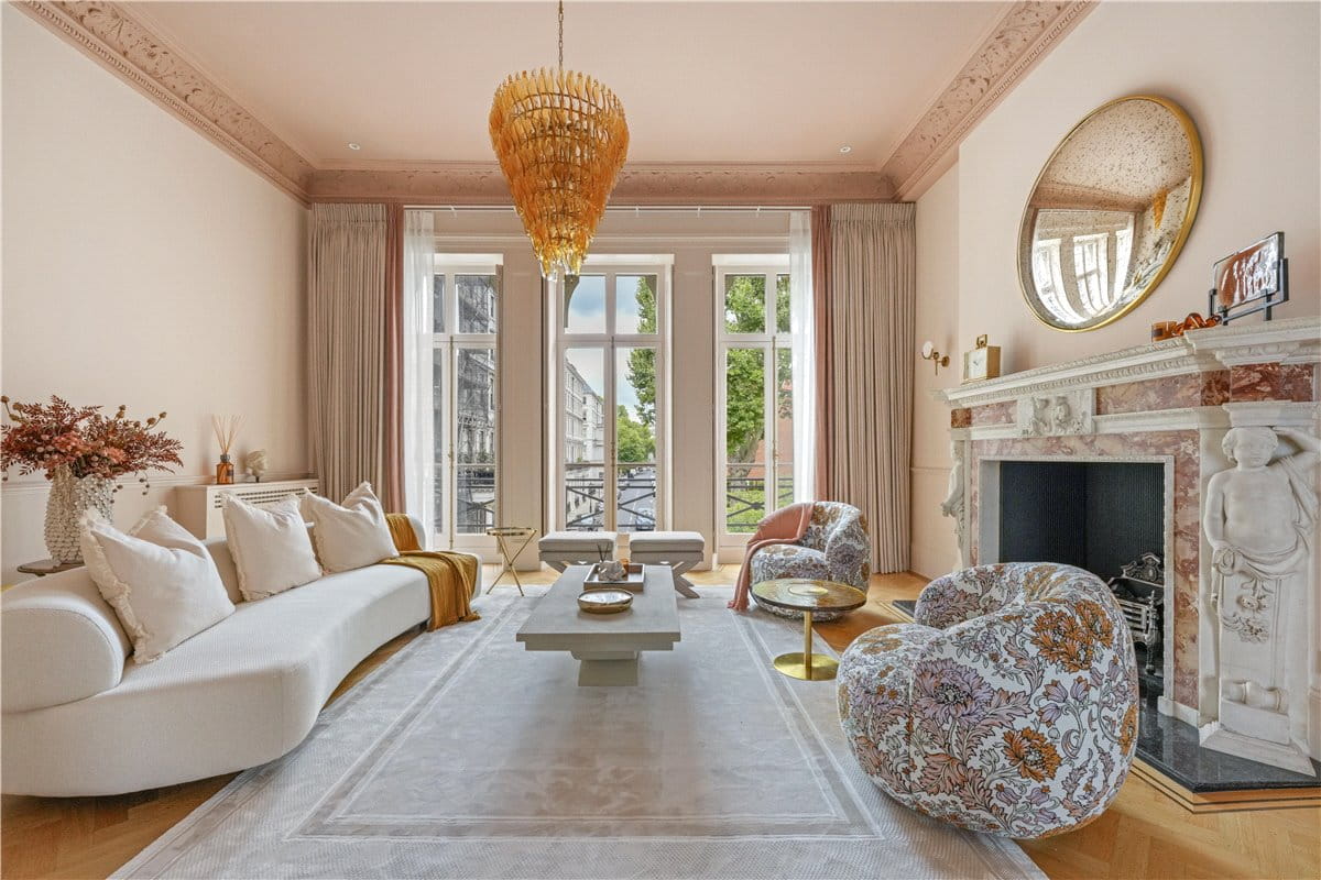 6 bedroom house, Ennismore Gardens, Knightsbridge SW7 - Available