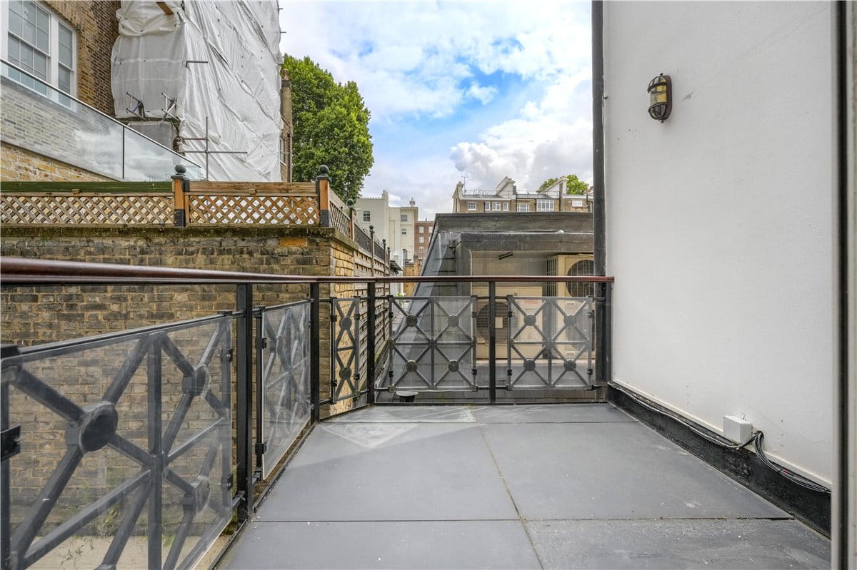 6 bedroom house, Ennismore Gardens, Knightsbridge SW7 - Available