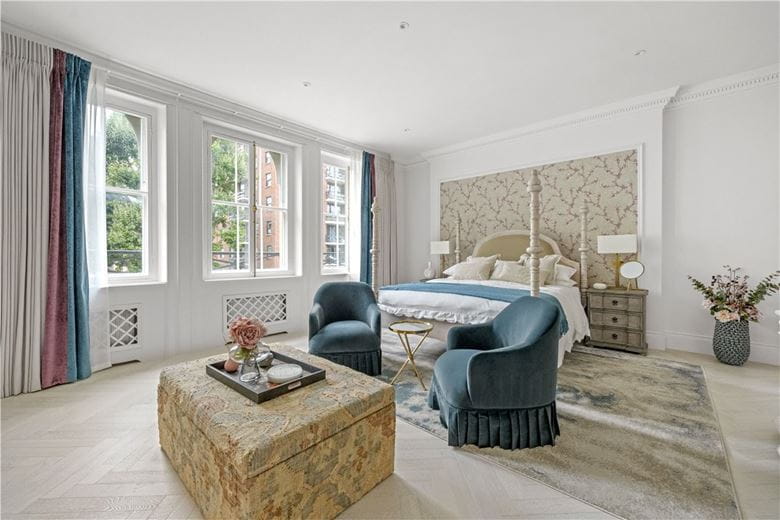 6 bedroom house, Ennismore Gardens, Knightsbridge SW7 - Available