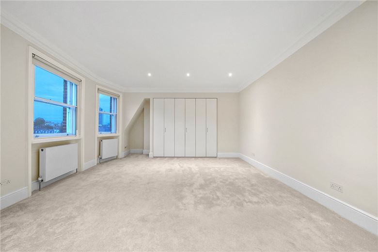 4 bedroom maisonette, Egerton Gardens, Knightsbridge SW3 - Available