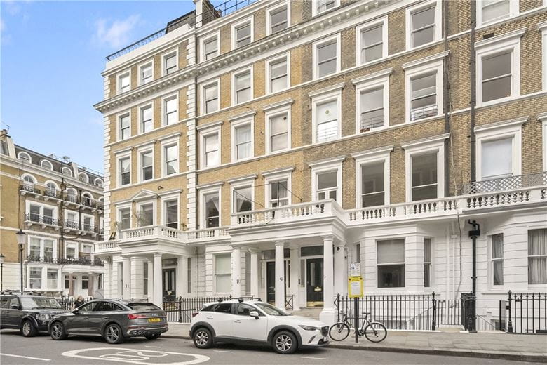 4 bedroom flat, Southwell Gardens, South Kensington SW7 - Available