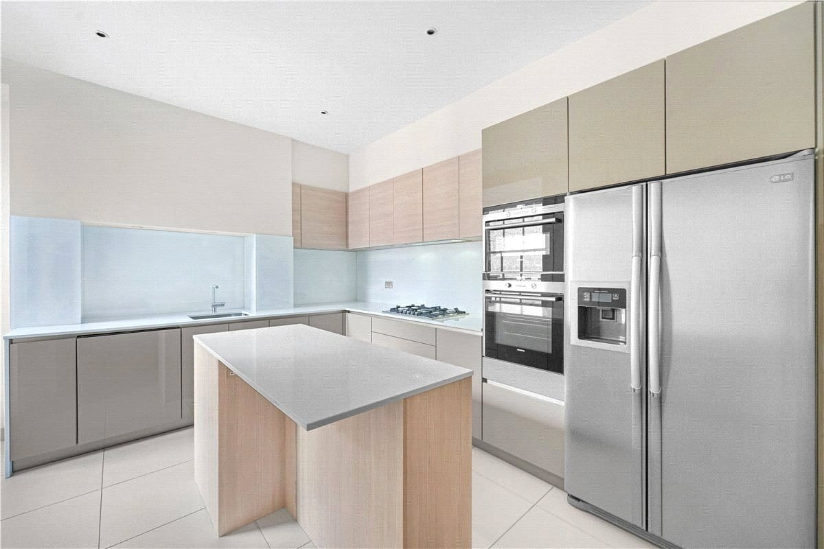 4 bedroom flat, Wynnstay Gardens, Allen Street W8 - Available