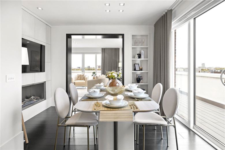 4 bedroom flat, Kingston House South, Ennismore Gardens SW7 - Available