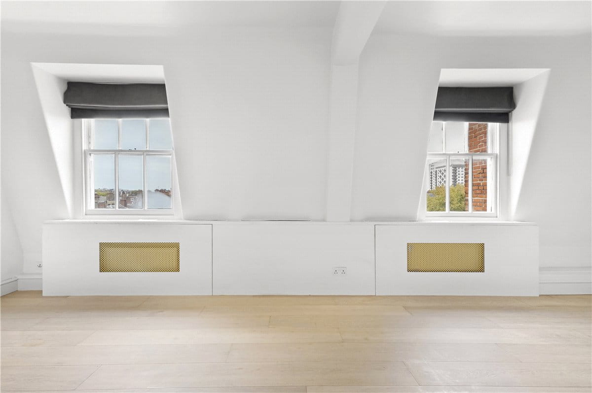 3 bedroom flat, Cadogan Square, Knightsbridge SW1X - Available