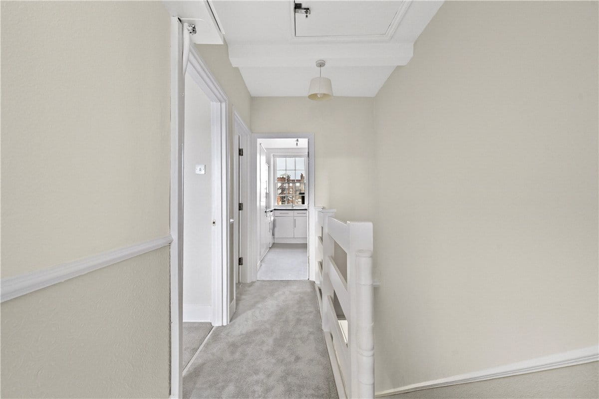 2 bedroom flat, Thurloe Street, South Kensington SW7 - Available