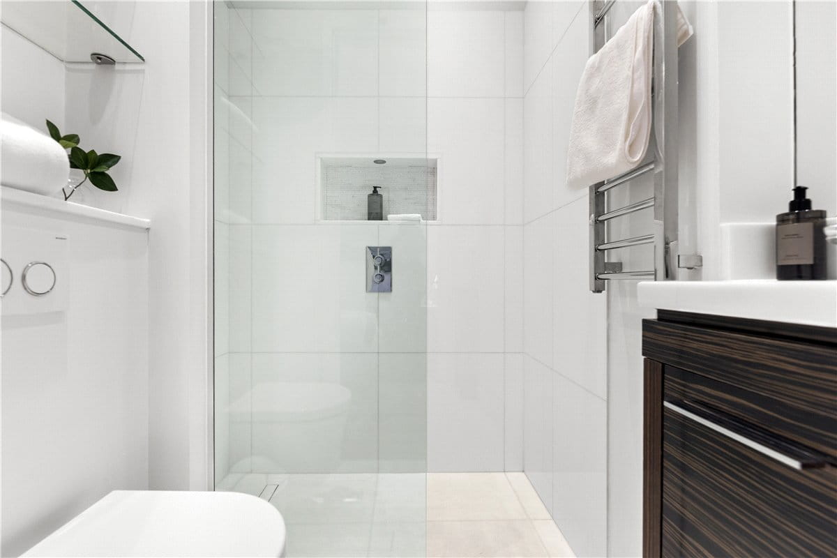 2 bedroom flat, Cadogan Square, Chelsea SW1X - Available