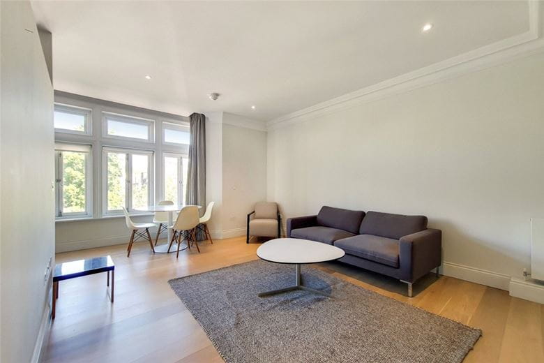 1 bedroom flat, Egerton Gardens Mews, Knightsbridge SW3 - Available