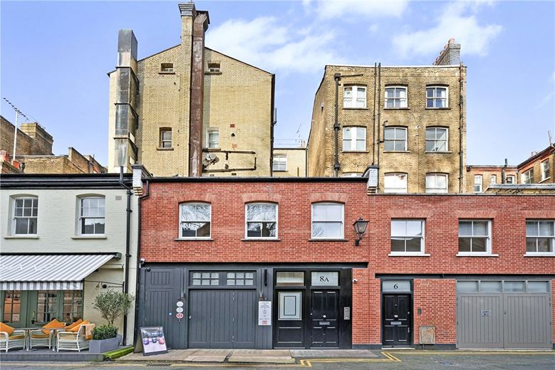 1 bedroom flat, Egerton Gardens Mews, Knightsbridge SW3 - Available